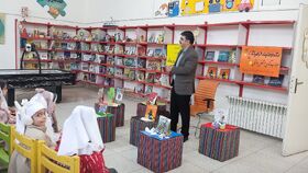 دانش آموزان و اعضا با «مرتضی حاتمی» نویسنده کتاب «نمک شیرین» دیدار کردند