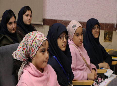 آیین  ادبی دو پنجره