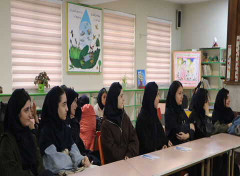 آیین  ادبی دو پنجره