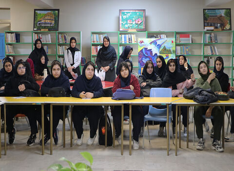 آیین  ادبی دو پنجره