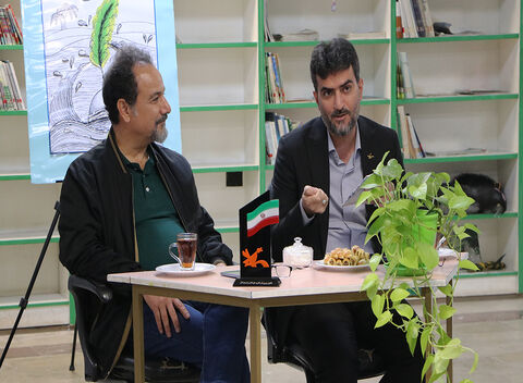 آیین  ادبی دو پنجره