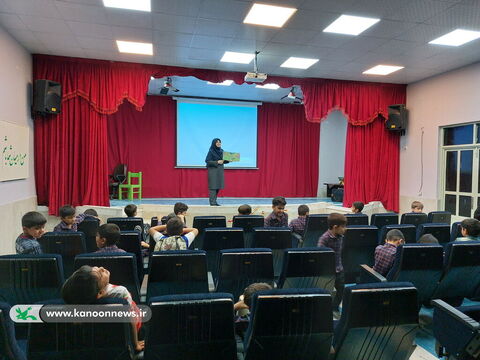 ویژه‌برنامه‌های هفته کتاب و کتاب‌خوانی در مراکز کانون استان بوشهر 3