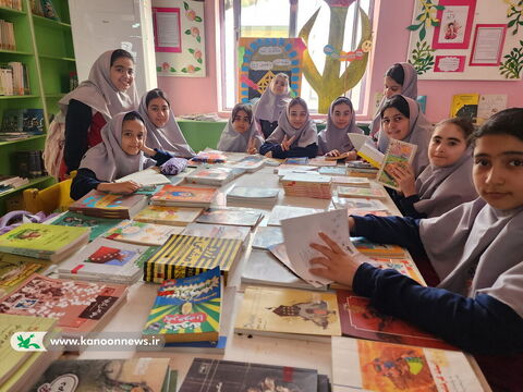 ویژه‌برنامه‌های هفته کتاب و کتاب‌خوانی در مراکز کانون استان بوشهر ۴