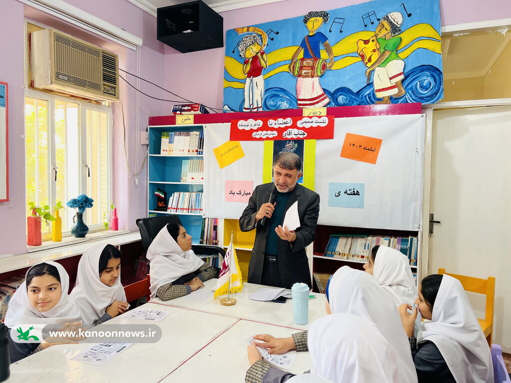 دیدار اعضا نوجوانان مرکز دیر با شاعر بردستانی