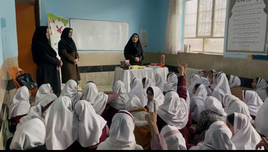 جشن کتاب در روستای هفت چشمه ایلام