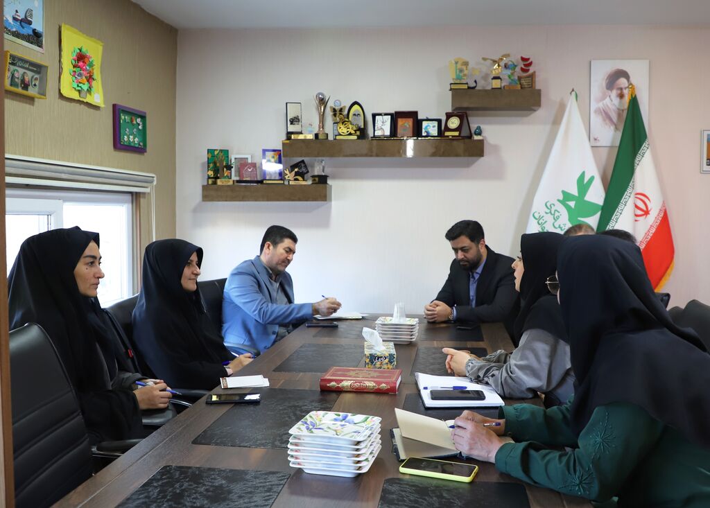 دیدار و نشست معاون اجتماعی و پیشگیری از وقوع جرم دادگستری استان با مدیرکل کانون قزوین