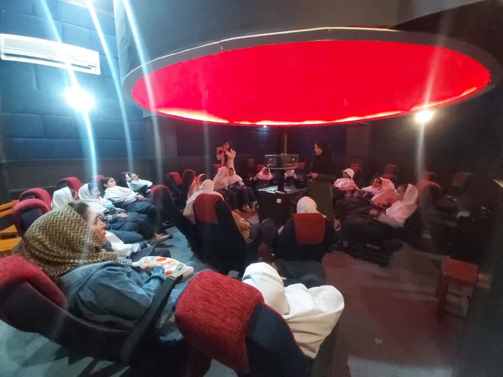 فعالیتهای «هفته کتاب و کتابخوانی» در مراکز کانون البرز