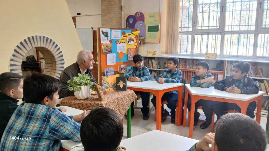 ویژهبرنامه «بخوانیم برای ایران» با حضور مجید راستی در مرکز ۳۸ برگزار شد