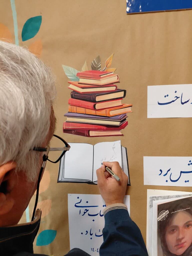 «نوجوانان مرکز ۳۱ در هفته کتابخوانی با پرویز امینی به دنیای نویسندگی قدم گذاشتند»