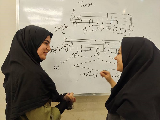 کارگاه آموزش سرود در مرکز آموزش کانون استان اصفهان برگزار گردید