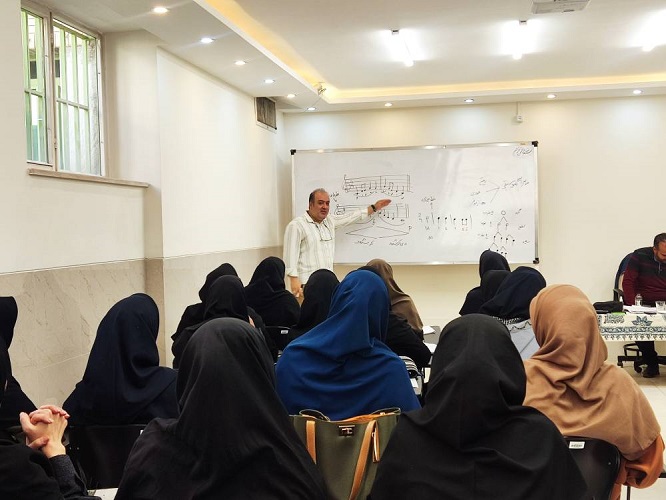 کارگاه آموزش سرود در مرکز آموزش کانون استان اصفهان برگزار گردید