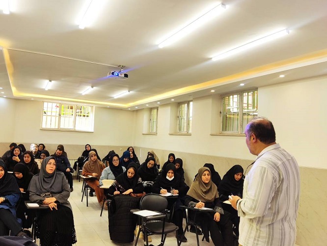 کارگاه آموزش سرود در مرکز آموزش کانون استان اصفهان برگزار گردید