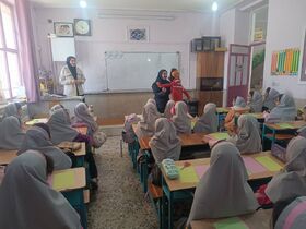 افتتاح کافه کتاب «دانایی» و اجرای نمایش عروسکی، لحظاتی شاد و آموزنده را برای کودکان رقم زد