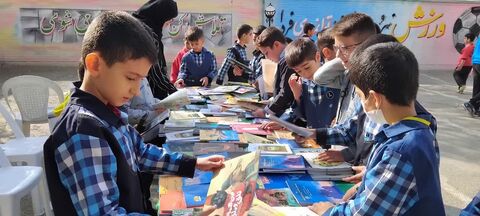 کتابخانه سیار روستایی کانون پرورش فکری کودکان و نوجوانان استان البرز در «هفته کتاب و کتابخوانی»