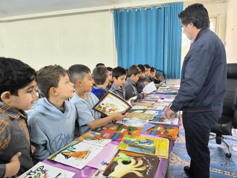 کتابخانه سیار روستایی کانون پرورش فکری کودکان و نوجوانان استان البرز در «هفته کتاب و کتابخوانی»