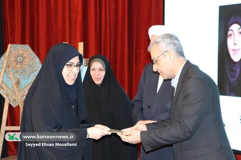 آیین رونمایی از جدیدترین تقریظ رهبری در هفته کتاب