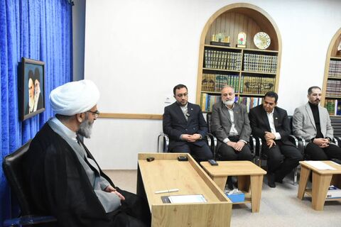 دیدار مدیرعامل کانون و نماینده ولی فقیه در سمنان