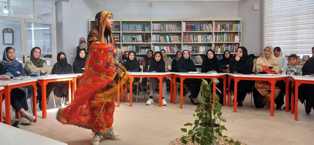 کارگاه‌های آموزش تخصصی قصه گویی در کانون هرمزگان برگزارشد