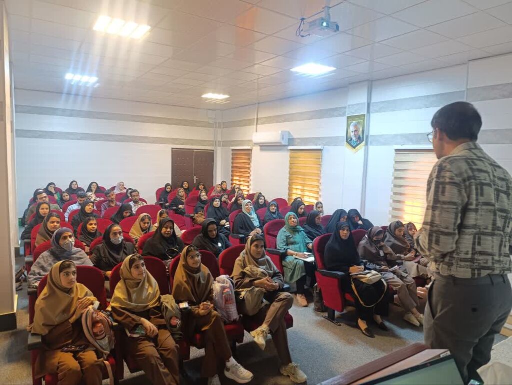 کارگاههای آموزش تخصصی قصه گویی در کانون هرمزگان برگزارشد