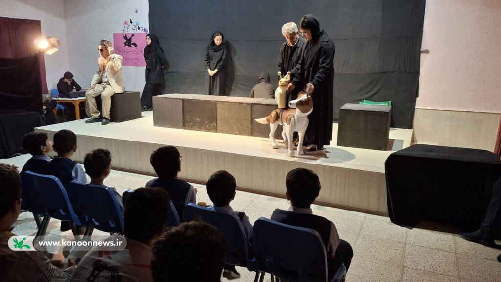 اجرای نمایش «هاپولری» هنرمندان نابینا و کم‌بینا در گنبدکاووس