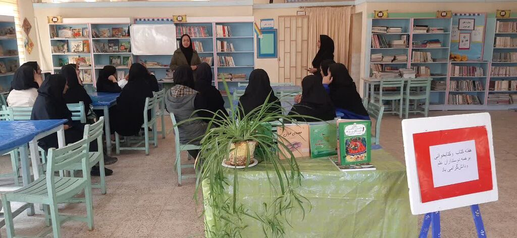 رنگ و بوی خوش کتاب در مراکز فرهنگی و هنری کانون استان قزوین