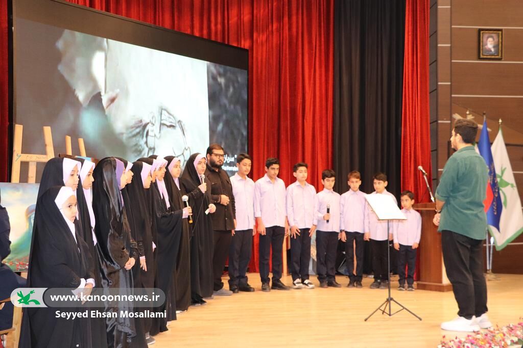 آیین رونمایی از جدیدترین تقریظ رهبری در هفته کتاب