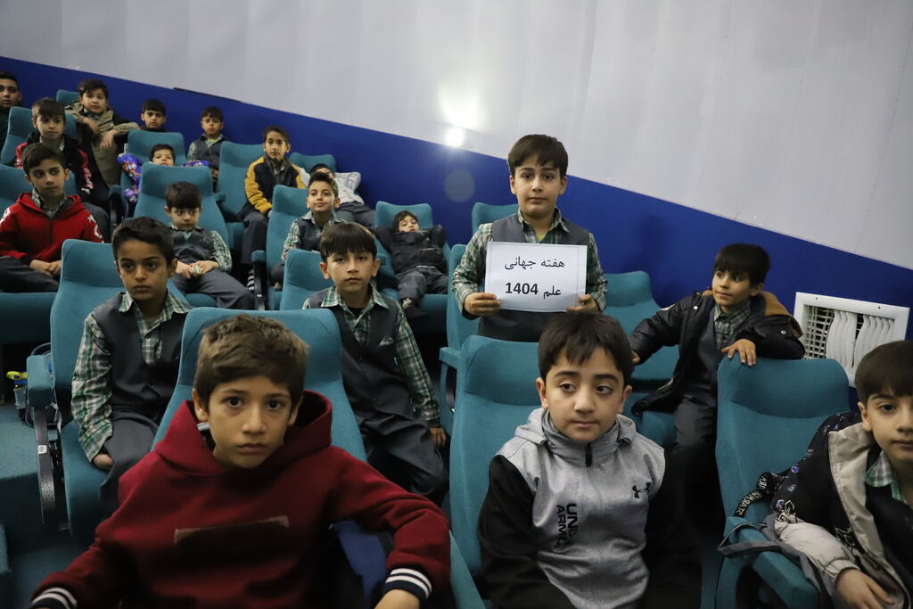 بازار گرم کارگاههای نجوم و زیستشناسی کانون استان قزوین در هفته ترویج علم و هفته کتاب