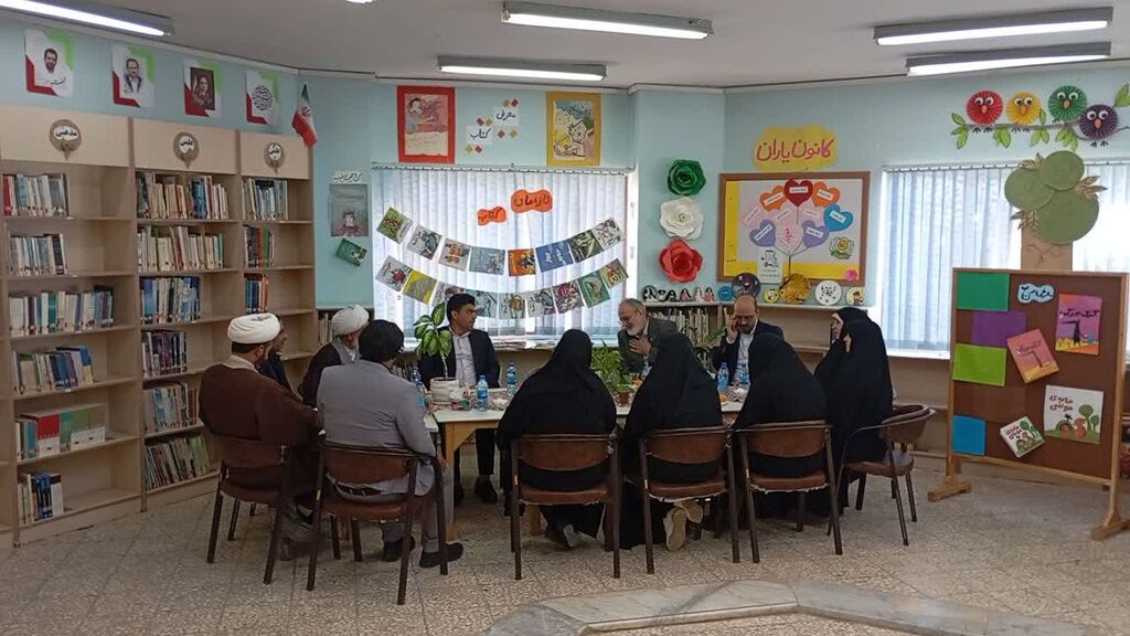 بازدید معاون تولید کانون پرورش فکری از مرکز فرهنگی و ‌هنری بیارجمند