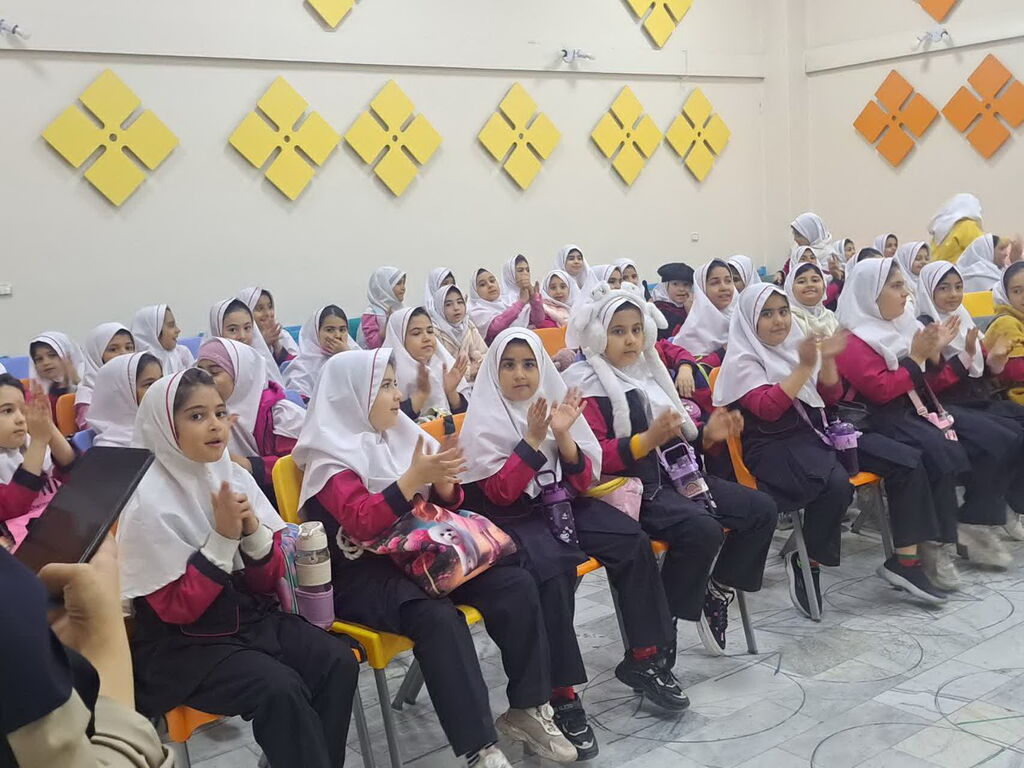 محمد دهریزی؛ نویسندهای که در مرکز فرهنگی هنری شماره ۳۵ نوجوانان را به مطالعه فراخواند