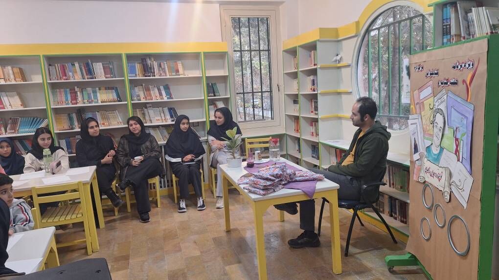 باشگاه کتابخوانی نوجوان مرکز ۳۹ میزبان عباس ناصری نویسنده حوزه کودک و نوجوان شد