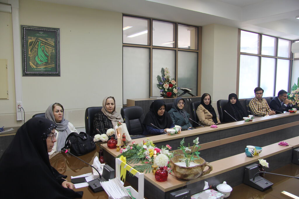 هم‌نشینی صمیمی «به صرف چای و کتاب» به مناسبت هفته کتاب