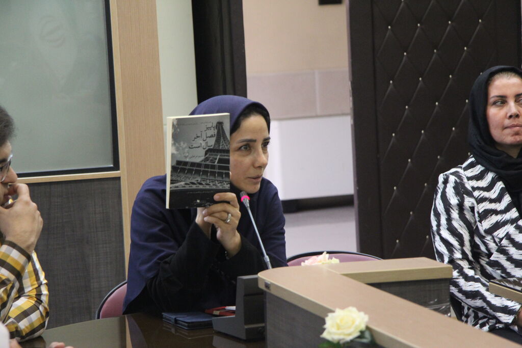 هم‌نشینی صمیمی «به صرف چای و کتاب» به مناسبت هفته کتاب