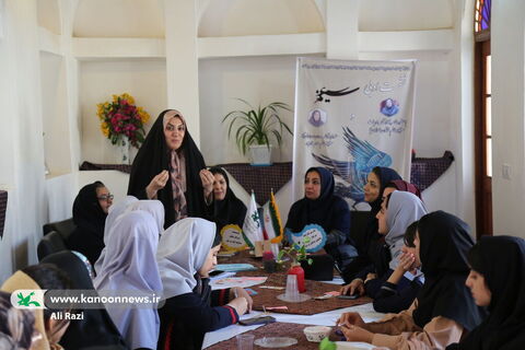 نشست ادبی "سیمرغ" به روایت تصویر