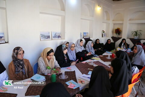 نشست ادبی "سیمرغ" به روایت تصویر