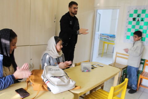 بازدید مدیرکل کانون استان از بخش های مختلف مرکز مجتمع تبریز   و گفت و گوی صمیمی با والدین اعضا مرکز و تشویق و ترغیب آنها به شرکت در جشنواره  قصه گویی.«پنجشنبه 29 آبان 1404»