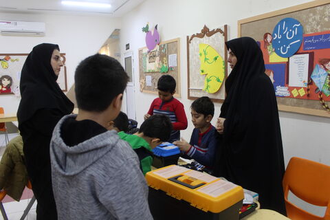 بازدید مدیرکل کانون استان از بخش های مختلف مرکز مجتمع تبریز   و گفت و گوی صمیمی با والدین اعضا مرکز و تشویق و ترغیب آنها به شرکت در جشنواره  قصه گویی.«پنجشنبه 29 آبان 1404»