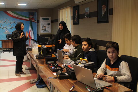 بازدید مدیرکل کانون استان از بخش های مختلف مرکز مجتمع تبریز   و گفت و گوی صمیمی با والدین اعضا مرکز و تشویق و ترغیب آنها به شرکت در جشنواره  قصه گویی.«پنجشنبه 29 آبان 1404»