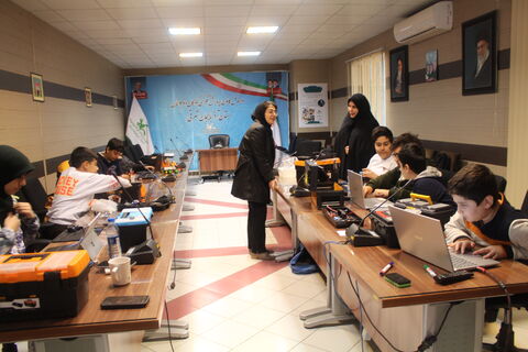 بازدید مدیرکل کانون استان از بخش های مختلف مرکز مجتمع تبریز   و گفت و گوی صمیمی با والدین اعضا مرکز و تشویق و ترغیب آنها به شرکت در جشنواره  قصه گویی.«پنجشنبه 29 آبان 1404»