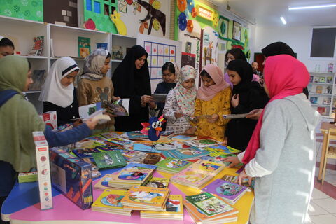 بازدید مدیرکل کانون استان از بخش های مختلف مرکز مجتمع تبریز   و گفت و گوی صمیمی با والدین اعضا مرکز و تشویق و ترغیب آنها به شرکت در جشنواره  قصه گویی.«پنجشنبه 29 آبان 1404»