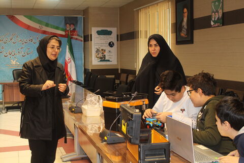 بازدید مدیرکل کانون استان از بخش های مختلف مرکز مجتمع تبریز   و گفت و گوی صمیمی با والدین اعضا مرکز و تشویق و ترغیب آنها به شرکت در جشنواره  قصه گویی.«پنجشنبه 29 آبان 1404»