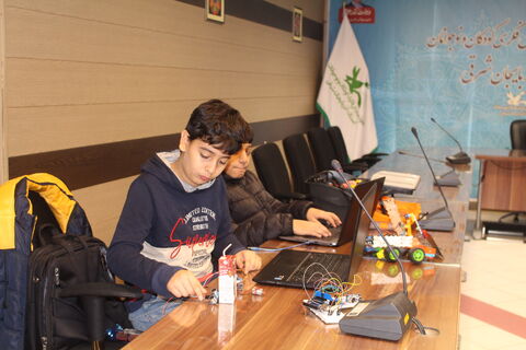 بازدید مدیرکل کانون استان از بخش های مختلف مرکز مجتمع تبریز   و گفت و گوی صمیمی با والدین اعضا مرکز و تشویق و ترغیب آنها به شرکت در جشنواره  قصه گویی.«پنجشنبه 29 آبان 1404»