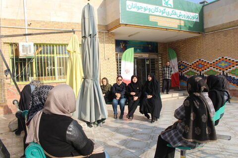 بازدید مدیرکل کانون استان از بخش های مختلف مرکز مجتمع تبریز   و گفت و گوی صمیمی با والدین اعضا مرکز و تشویق و ترغیب آنها به شرکت در جشنواره  قصه گویی.«پنجشنبه 29 آبان 1404»