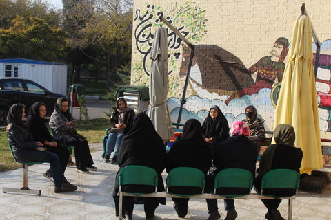 بازدید مدیرکل کانون استان از بخش های مختلف مرکز مجتمع تبریز   و گفت و گوی صمیمی با والدین اعضا مرکز و تشویق و ترغیب آنها به شرکت در جشنواره  قصه گویی.«پنجشنبه 29 آبان 1404»