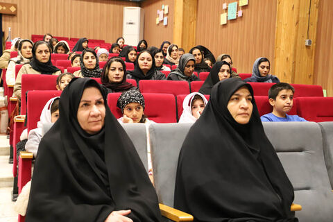 گرامیداشت هفته کتاب با حضور مسئولان و تجلیل از کتاب‌خوانان برتر در کانون اردبیل