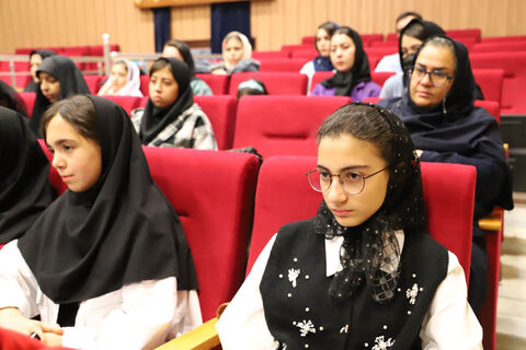 گرامیداشت هفته کتاب با حضور مسئولان و تجلیل از کتاب‌خوانان برتر در کانون اردبیل