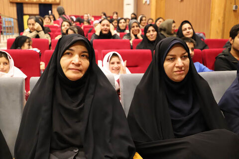 گرامیداشت هفته کتاب با حضور مسئولان و تجلیل از کتاب‌خوانان برتر در کانون اردبیل