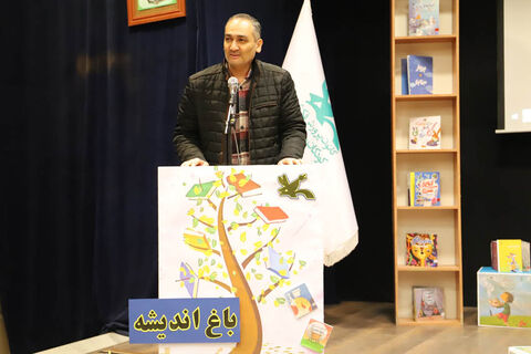 گرامیداشت هفته کتاب با حضور مسئولان و تجلیل از کتاب‌خوانان برتر در کانون اردبیل