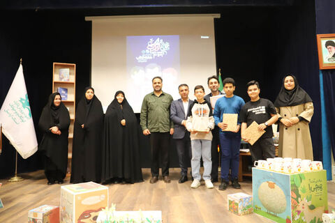 گرامیداشت هفته کتاب با حضور مسئولان و تجلیل از کتاب‌خوانان برتر در کانون اردبیل