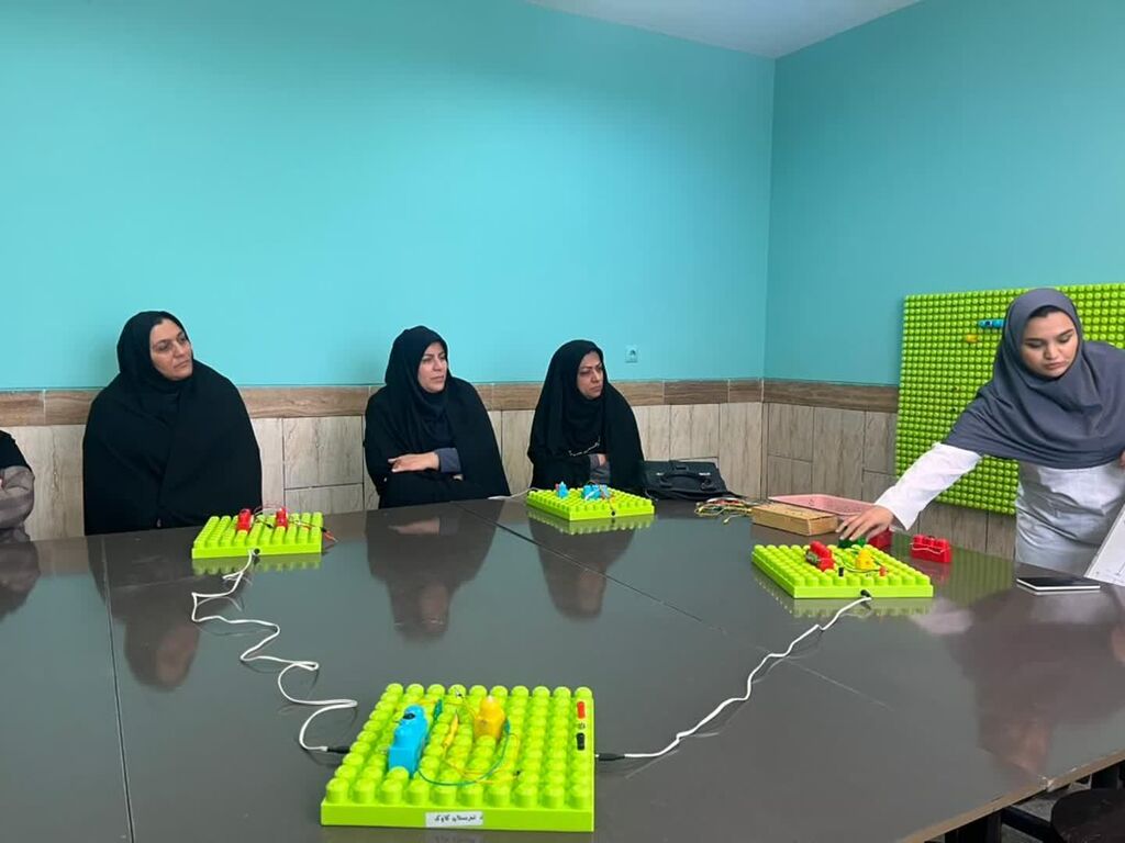 بازدید مدیران و معلمان ناحیه ۲ آموزش و پرورش از کافنا