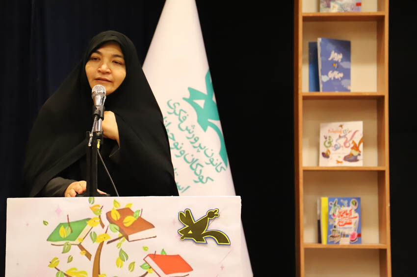 آیین پاسداشت هفته کتاب در کانون اردبیل برگزار شد